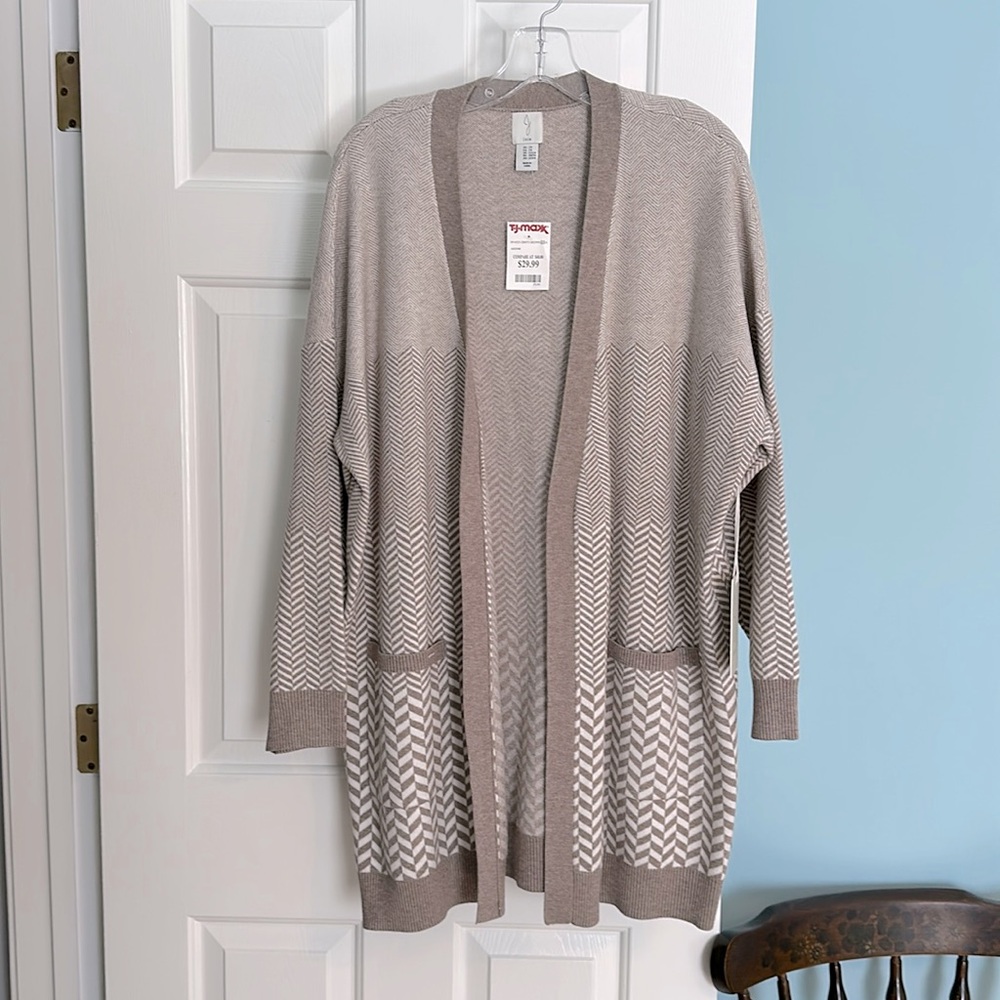 Long open cardigan w 2 pockets. Womans 2X. NWT. Beige.